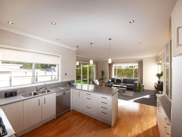 8 Sedgley Grove Churton Park_8