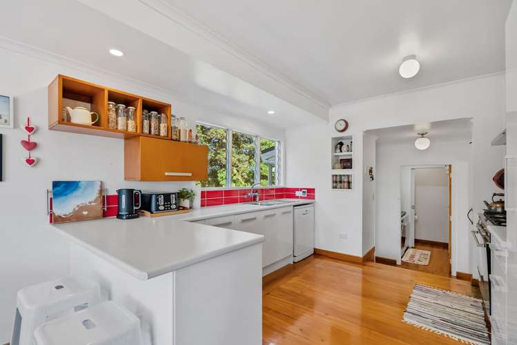 24 Kowhai Park Road Maunu_10