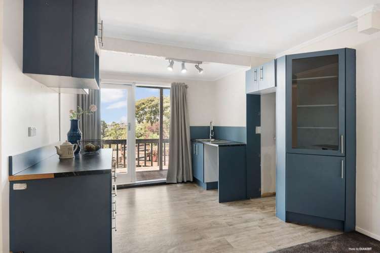 695 East Coast Road Browns Bay_12