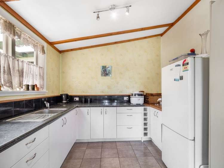 353 High Street Dannevirke_15