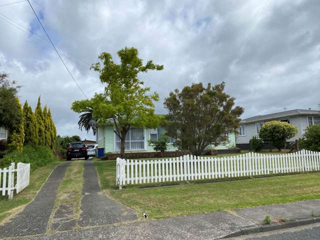 13 Sylvan Crescent Te Atatu South_2