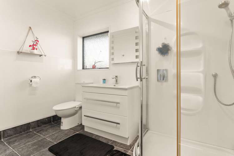 56 Lydbrook Place Otumoetai_15