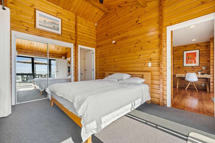 3 Edwin Mitchelson Road Muriwai Beach_16