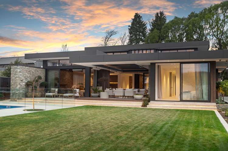 24 Holmwood Road Merivale_37