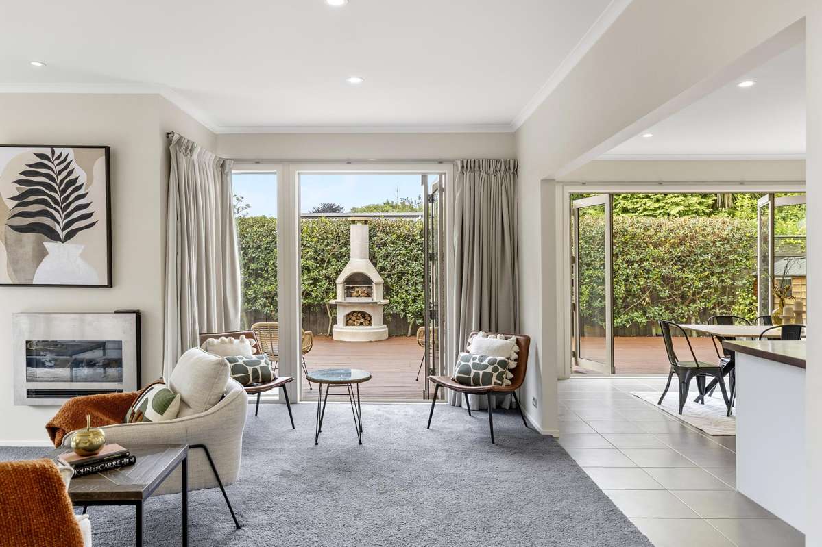 2/745 Acacia Bay Road_4