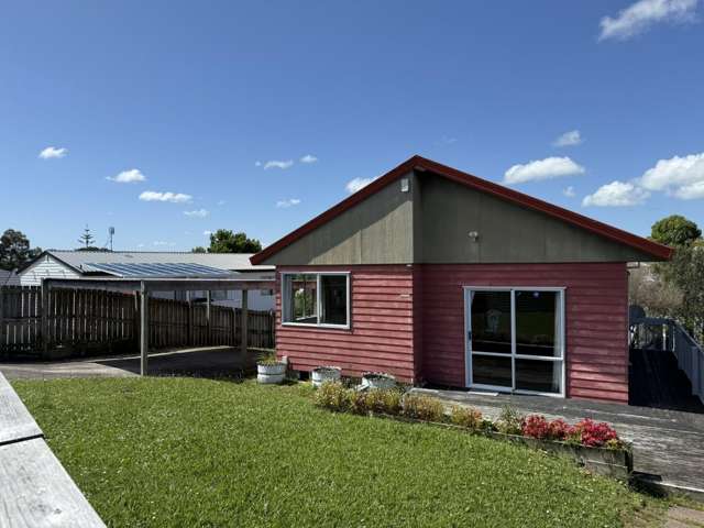 Family Home + Large Yard - Great Opportunity