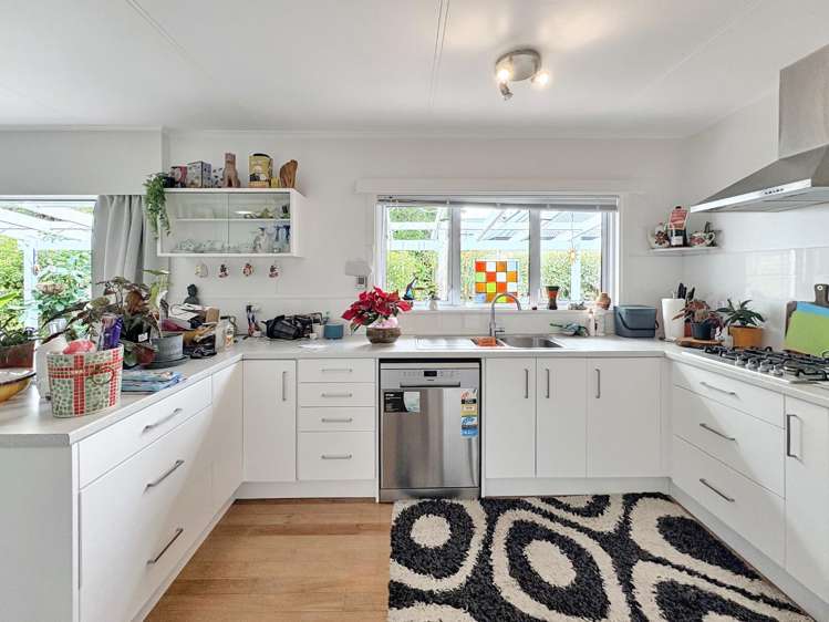 2 St Leonard Street 1228_6