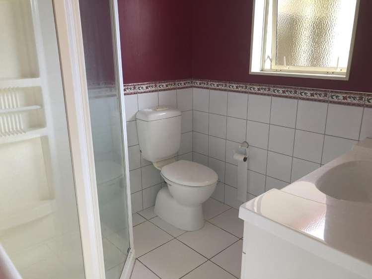 21 Pebble Beach Boulevard Kamo West_8