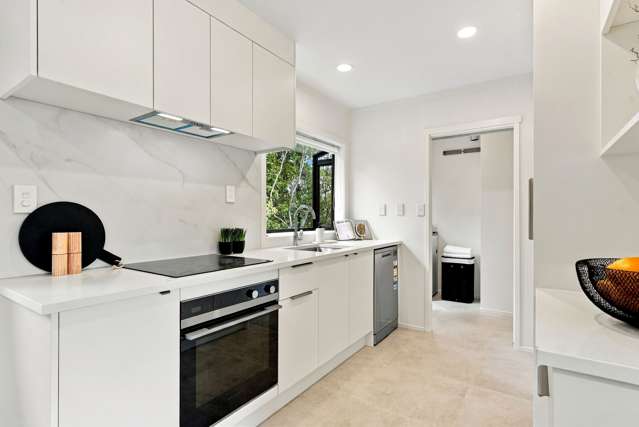 2/53 Lavery Place Sunnynook_2