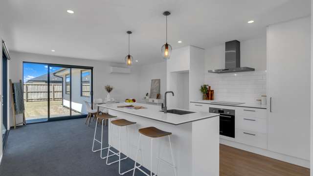 74 Crossley Avenue Woodend_4