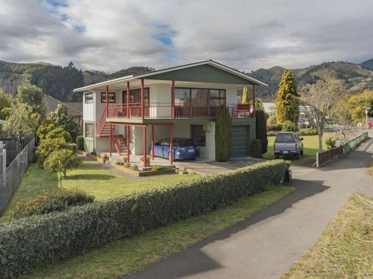 7 Shakespeare Walk The Wood_0