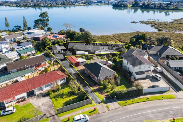 65 Edgewater Drive Pakuranga_1