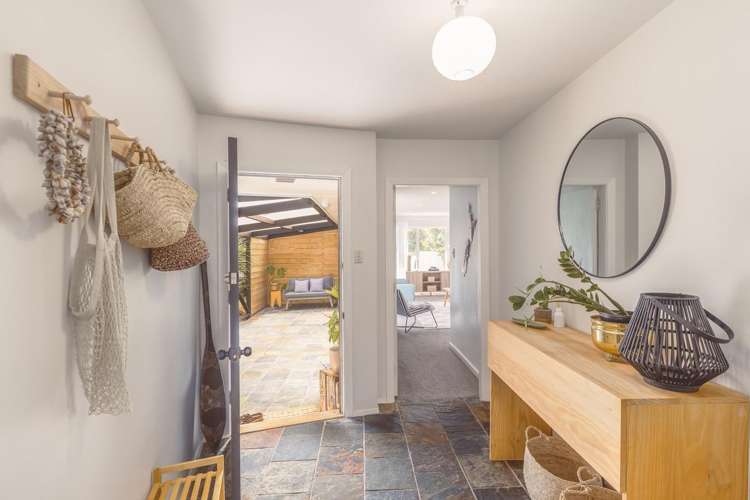 b/199 Rocking Horse Road Southshore_14