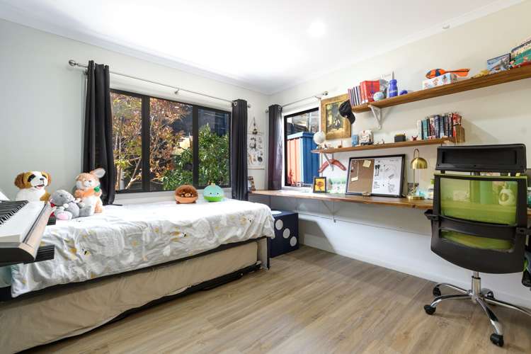 79 Waterside Drive Pyes Pa_17