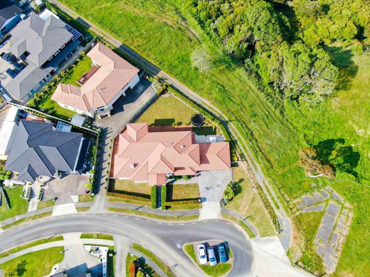 16 Fairhill Place Flat Bush_23