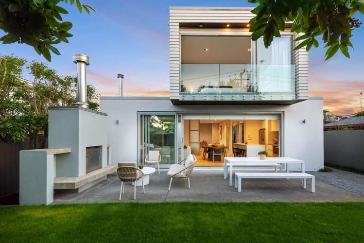 11 Wainui Avenue Point Chevalier_24