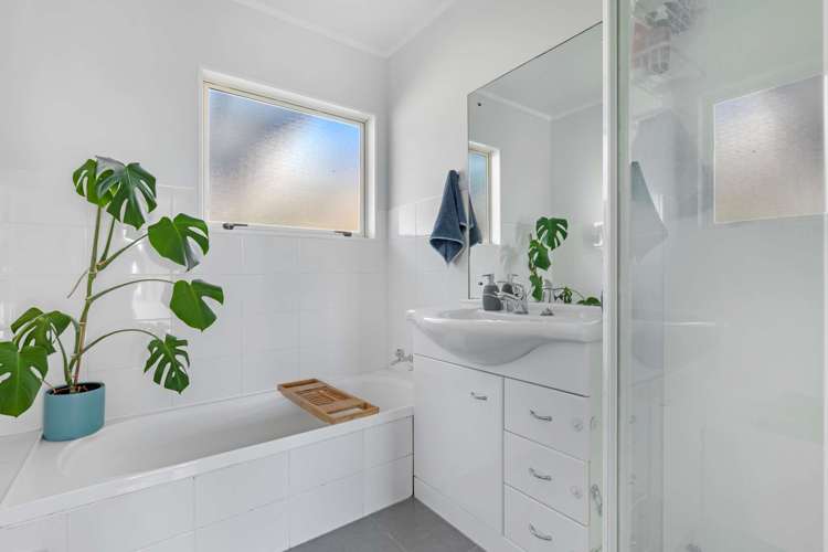 18a Delshaw Avenue Stanmore Bay_9