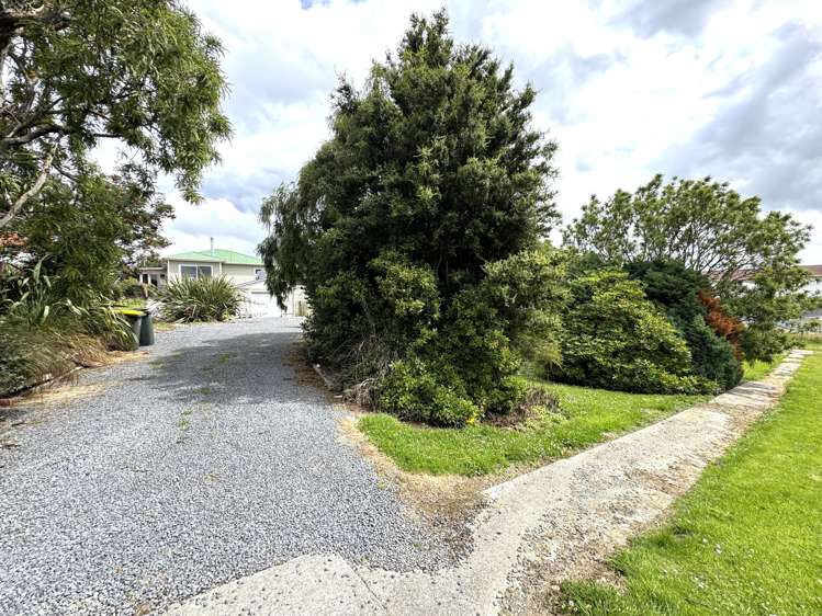 9 Cargill Street Owaka_24