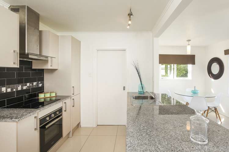 10 Vodanovich Road Te Atatu South_7