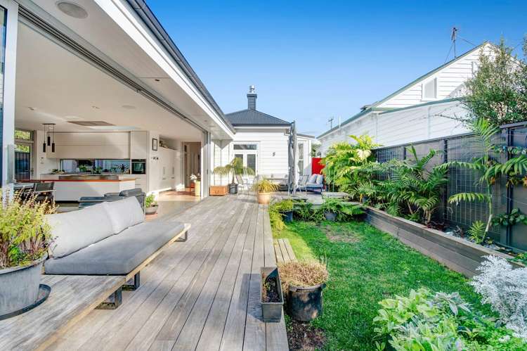 2 Tainui Road Devonport_20