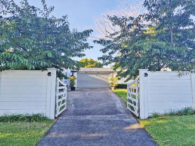 101 Cameron Road 11555_3