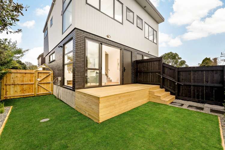 12 Taikata Road Te Atatu Peninsula_15