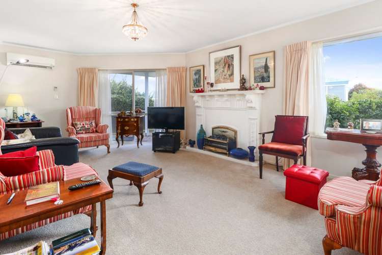 9/10 Gerard Way Saint Johns_1