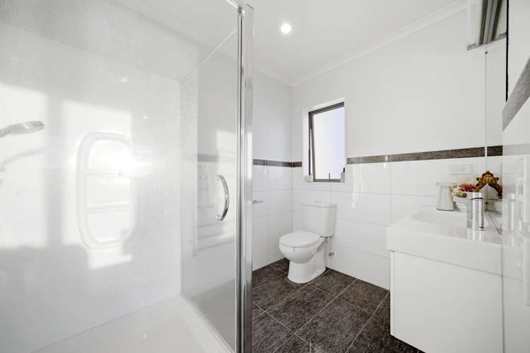 16 Darion Drive Flat Bush_15