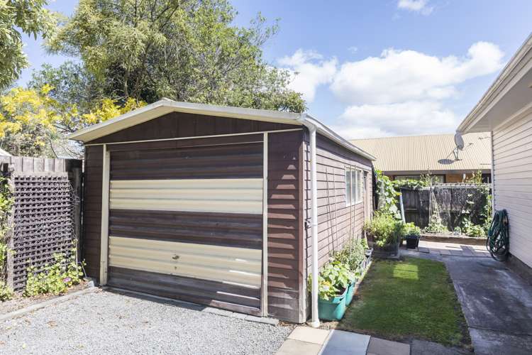 22 Momorangi Crescent Redwood_17