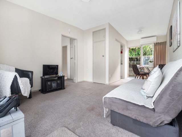 2/100 River Road Hamilton East_4