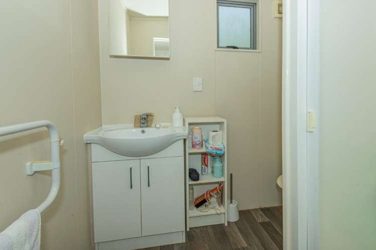8 Draffin Road Poroti_24
