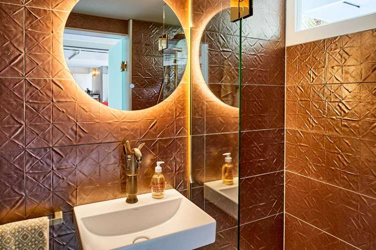 15 Waitohu Road York Bay_13