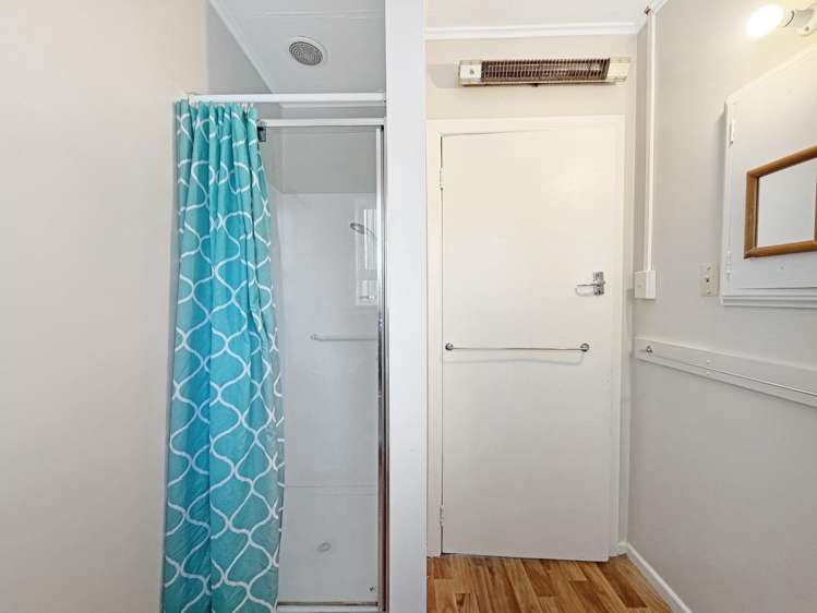 77C Carlton Avenue 1208_21