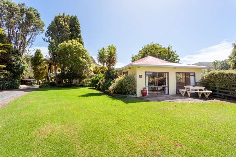 200 Fraser Smith Road Awakino_22