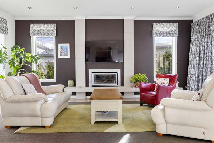 25 Magnolia Rise Waipahihi_14