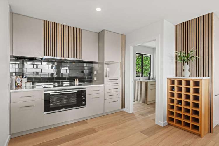 76 Huntsbury Avenue Huntsbury_7