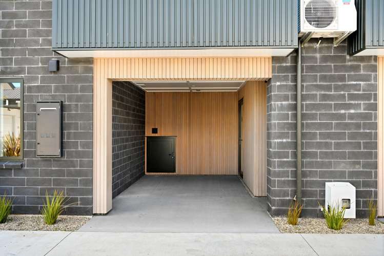 34/17 Rocky Road Huntington_17