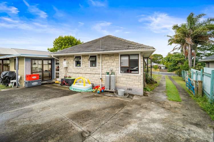33 Strid Road Te Atatu South_3