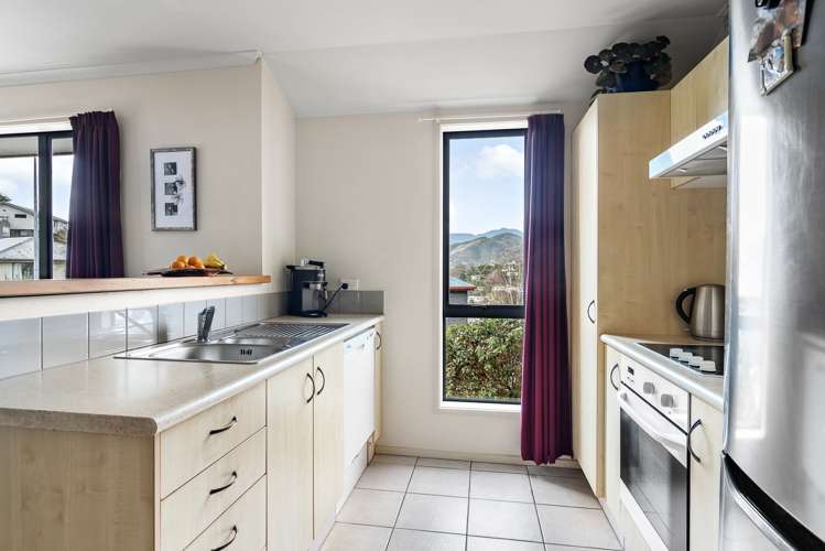 31 Saint Lawrence Street Toi Toi_3