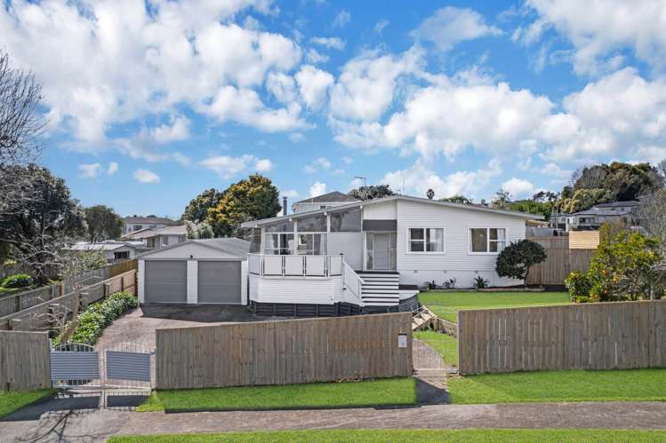 8 Malvina Place Bucklands Beach_14