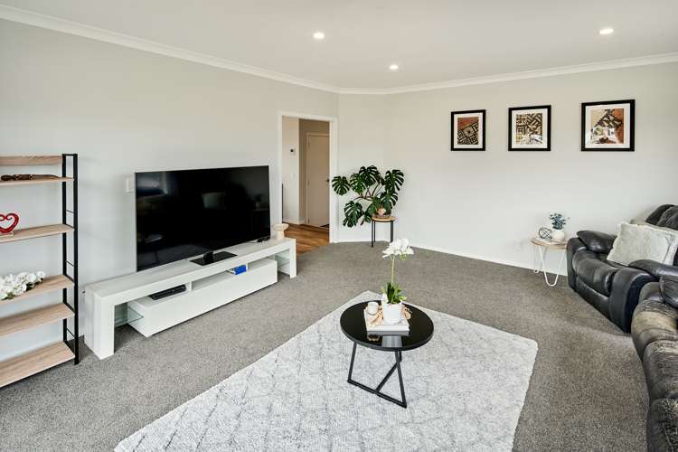 107 Queen Charlotte Drive Aotea_6