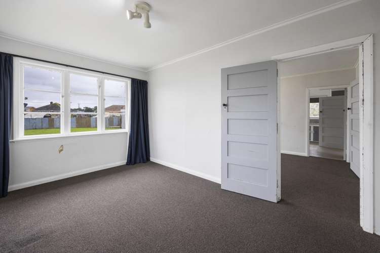 12 Egmont Street Patea_15