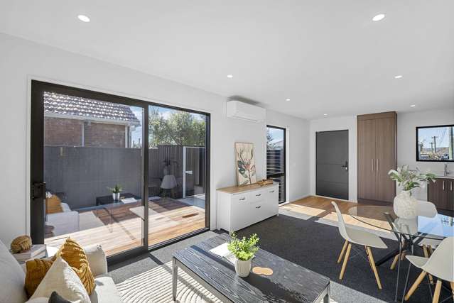 1/75 Randolph Street Woolston_2
