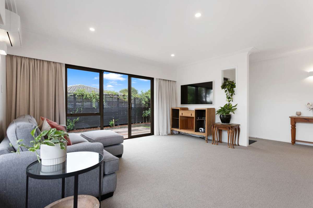 2/38 Miltonia Avenue_2