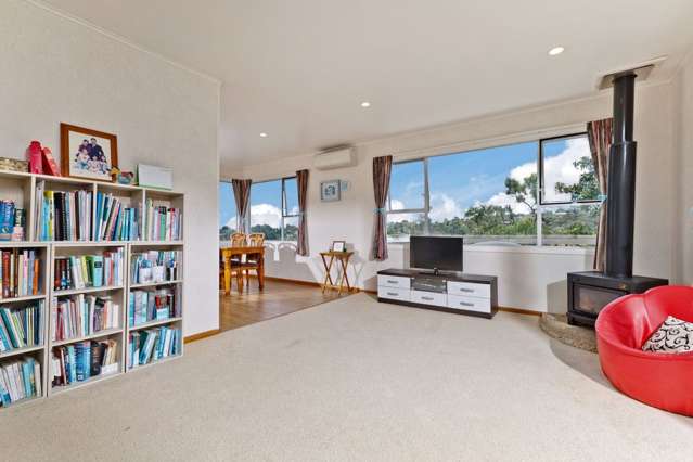 4 Cheval Drive Totara Vale_4