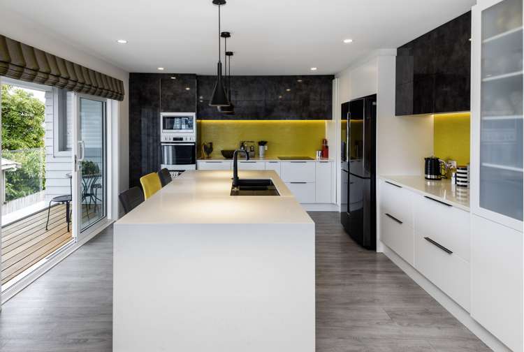 2/17 The Parade Bucklands Beach_17