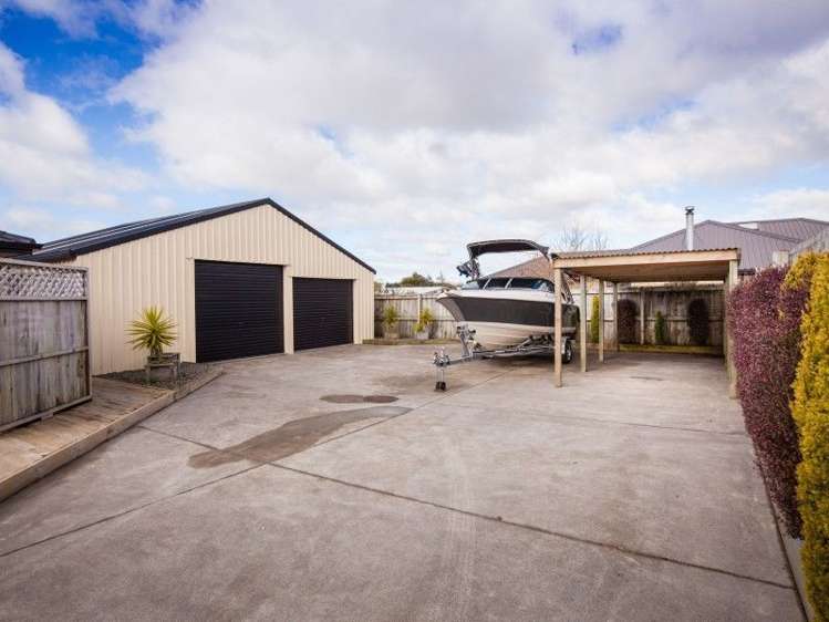 13 Montague Grove Stratford_3