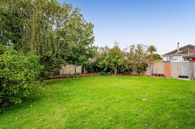 2 Gladstone Street Hawera_22