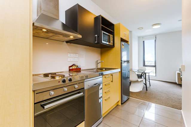 1111/17 Putney Way Manukau_1