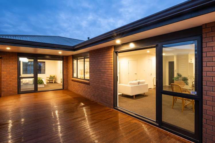 702 Pioneer Highway Takaro_13